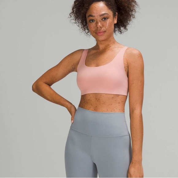 lululemon In Alignment Straight-Strap Bra *Light Support, A/B Cup - Picture 4 of 5